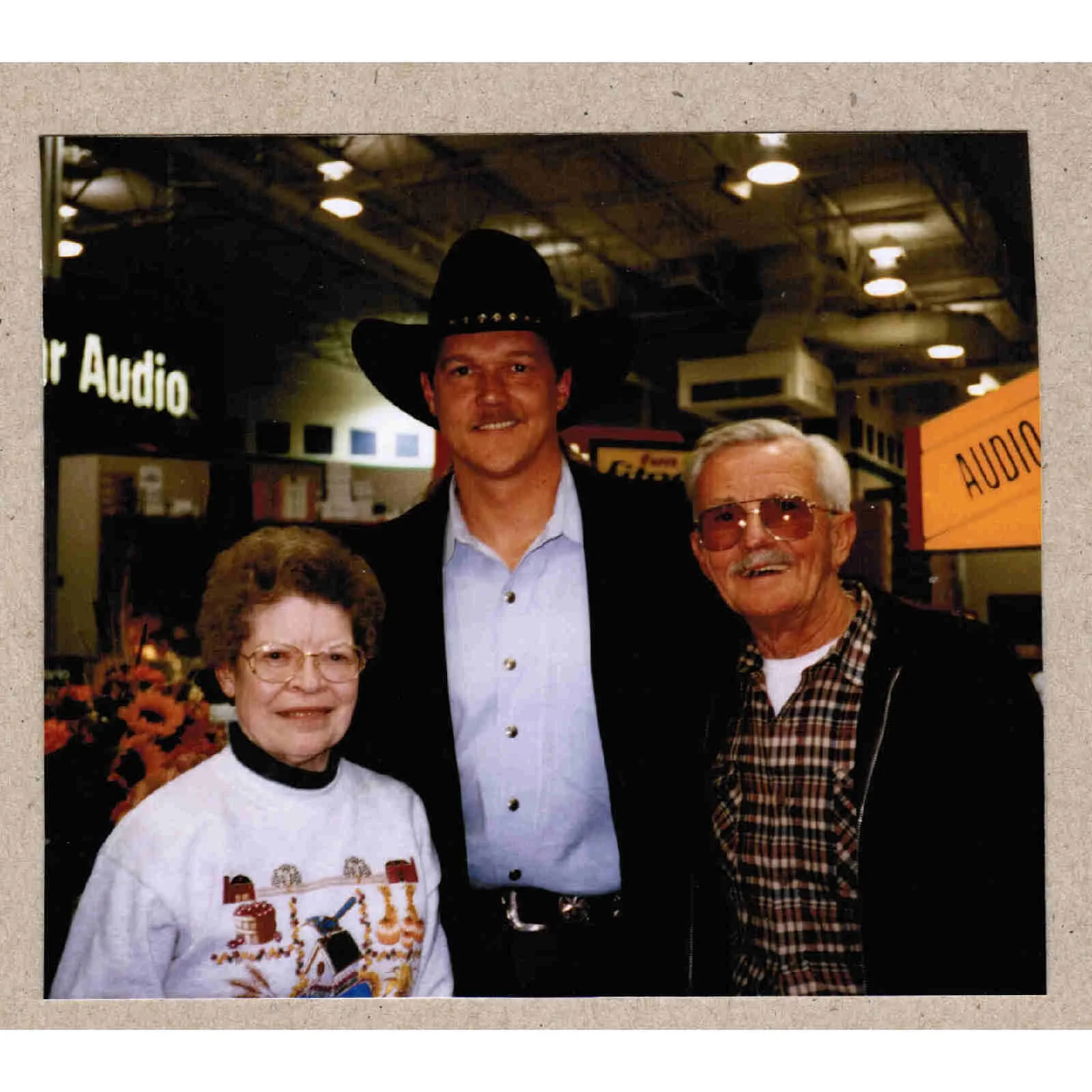 1990's Trace Adkins Signed Autograph w/ Fan Taken 4 x 3.5 OOAK Photo Vintage, изображение 3