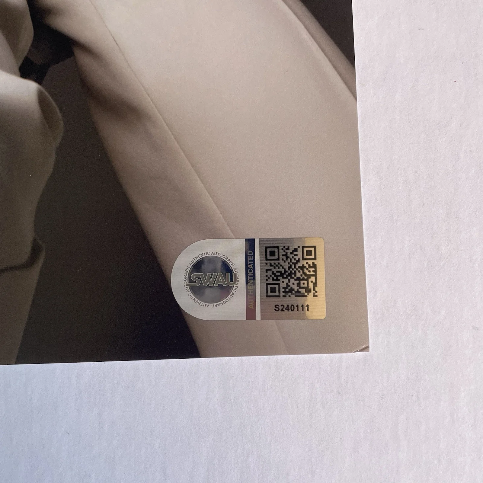 Victoria Pedretti — Victoria Pedretti signed 8x10 Photo YOU Forbidden Fruits SWAU Authentication, изображение 4
