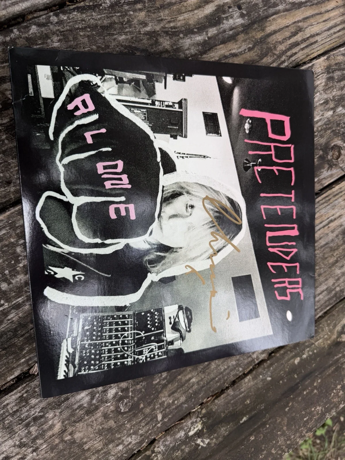 The Pretenders ~ Chrissie Hynde Autographed "Alone" Vinyl LP Gold Signature, изображение 2