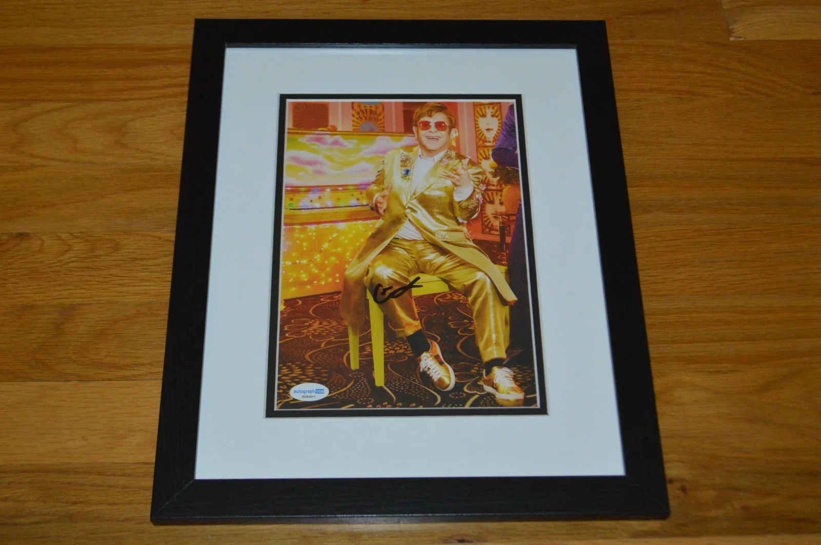 Elton John Autographed 13x16 Custom Framed Photo Display with AUTOGRAPH LOA, изображение 2