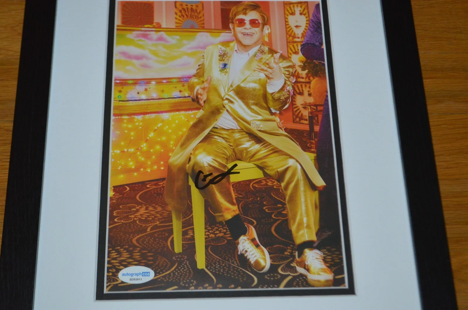 Elton John Autographed 13x16 Custom Framed Photo Display with AUTOGRAPH LOA, изображение 3