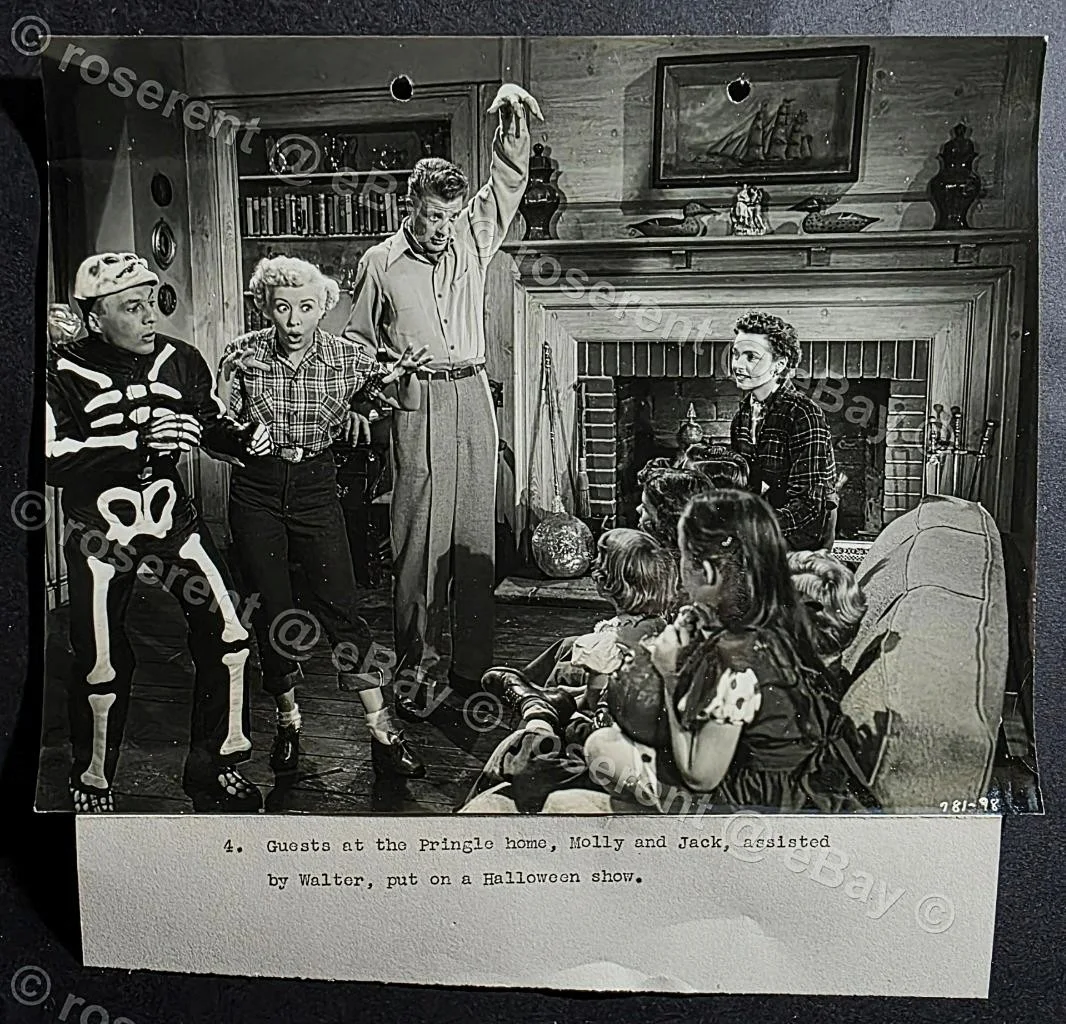 1950 Betty Grable in My Blue Heaven Halloween scene- original U.S. Movie still, изображение 2
