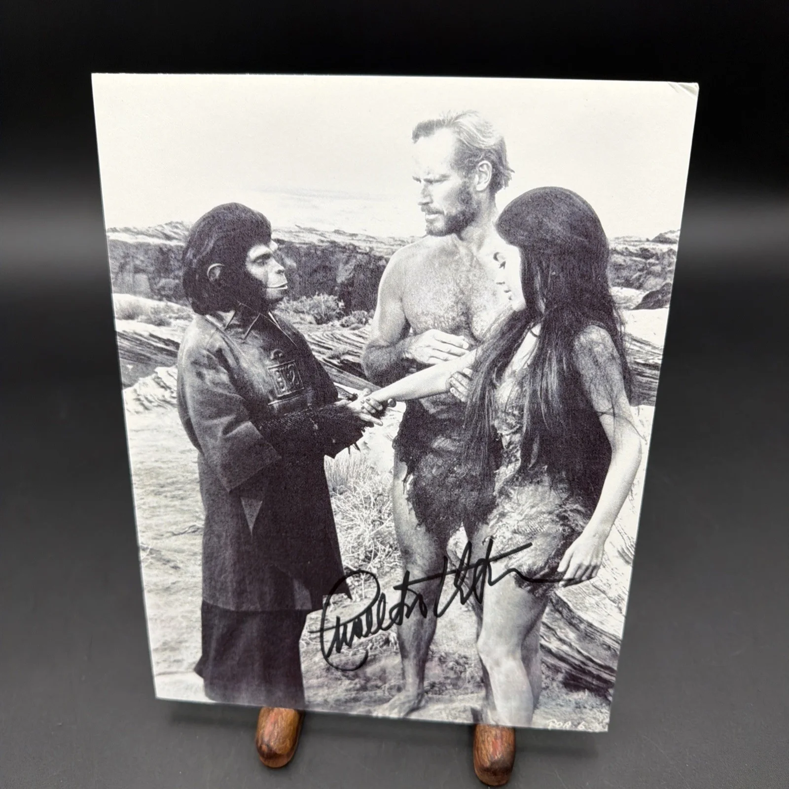 Charlton Heston — PLANET OF THE APES CHARLTON HESTON Signed 7-5/8X9-7/8 - B&W Printed Photo