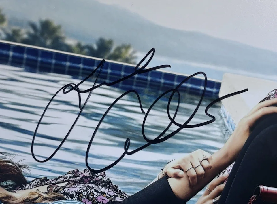 Linda Cardellini Signed 12x18 Photo Dead To Me, image 2