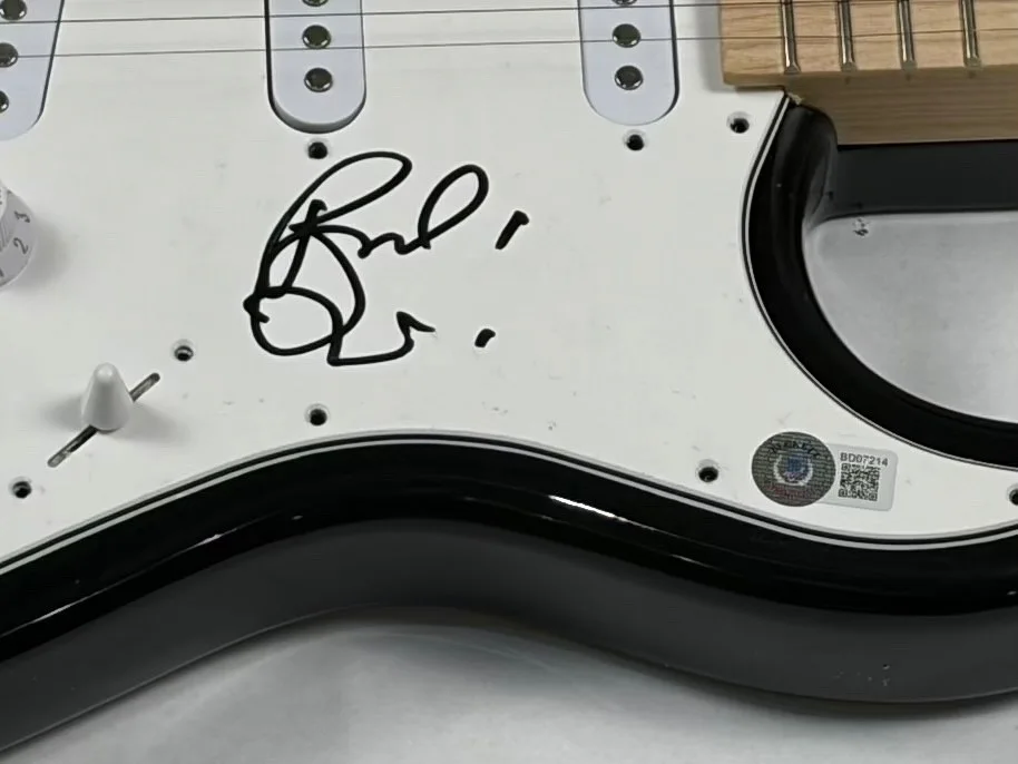 Panic! At The Disco Brendon Urie Signed Autograph Electric Guitar Beckett COA, изображение 3
