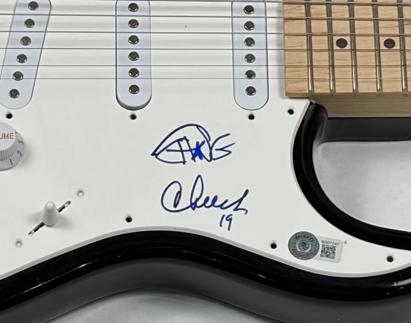 Cheech and Chong Signed Autograph Electric Guitar Marin Tommy Beckett COA, image 2