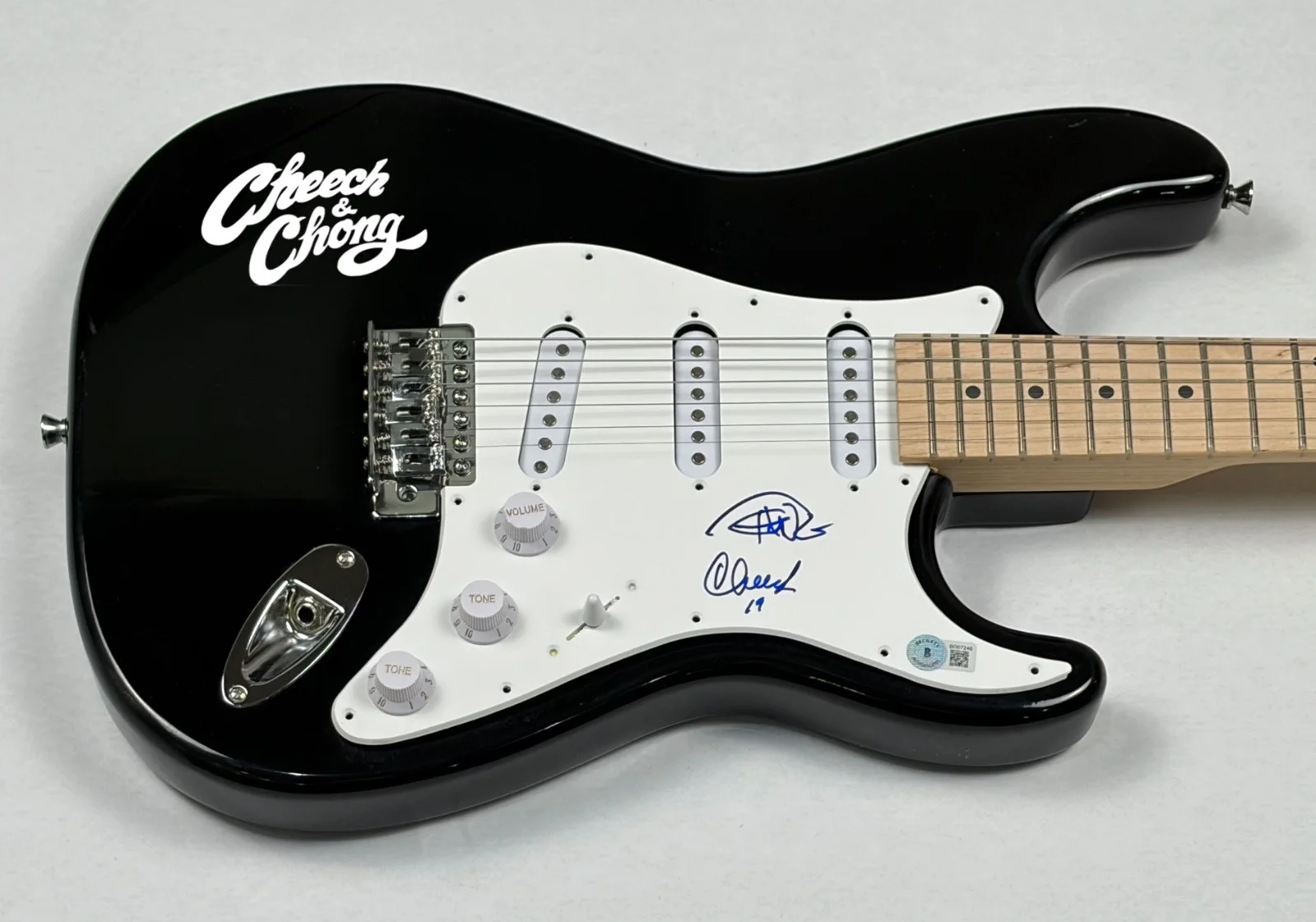 Cheech and Chong Signed Autograph Electric Guitar Marin Tommy Beckett COA, image 5