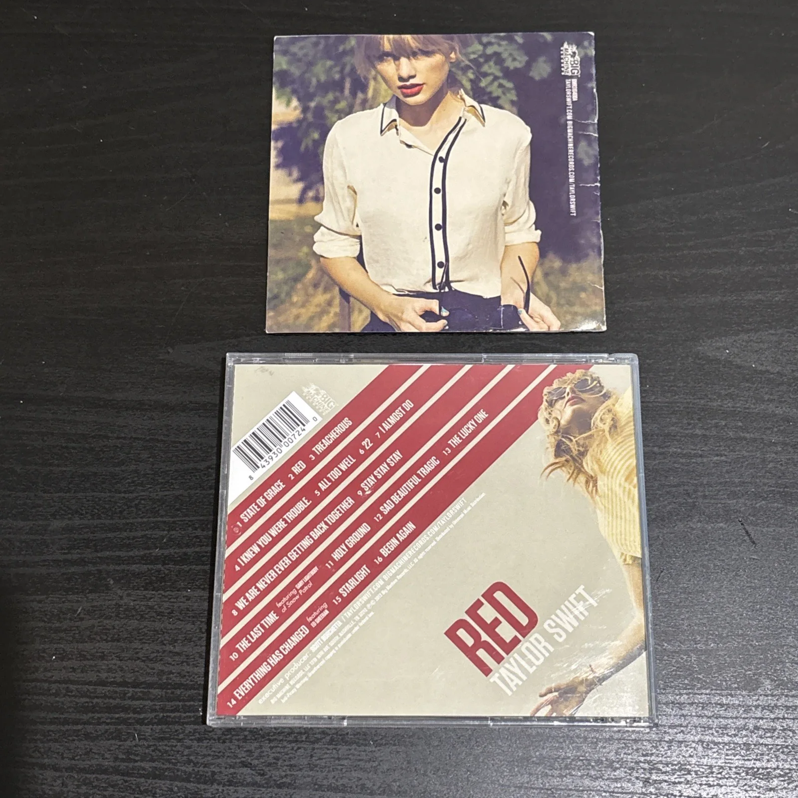 RARE Authentic Taylor Swift Original Red CD With Autographed Booklet, image 2