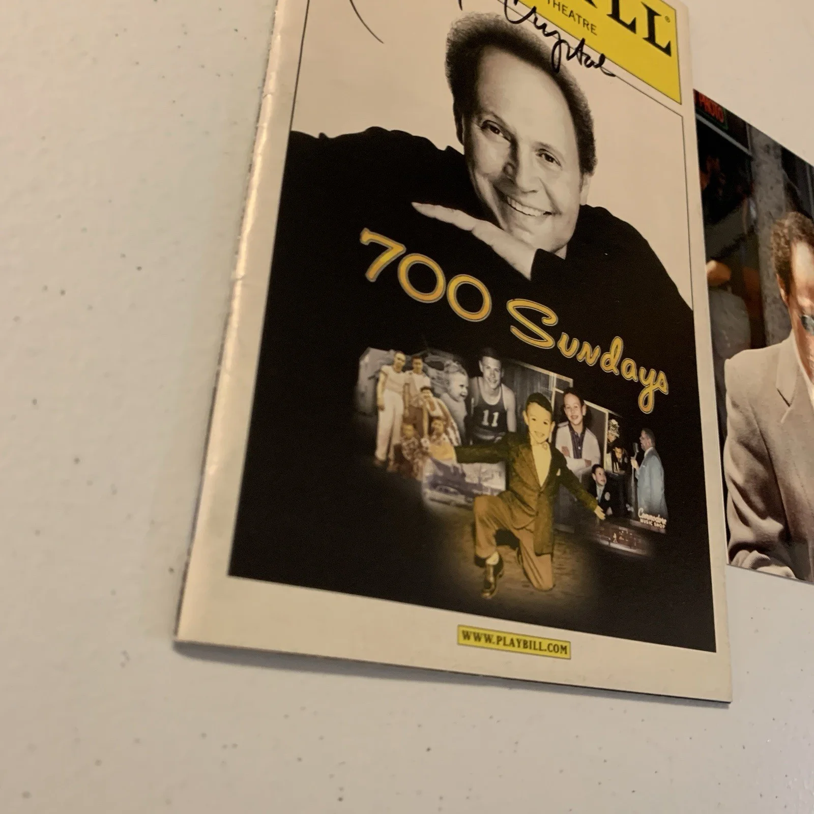 BILLY CRYSTAL SIGNED 700 Sundays Playbill 2005 Broadway Broadhurst Theatre, изображение 3