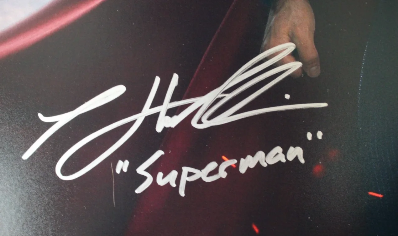 Tyler Hoechlin — Tyler Hoechlin Signed Superman 16x20 Photo Autographed Inscribed Beckett BF59829, изображение 2