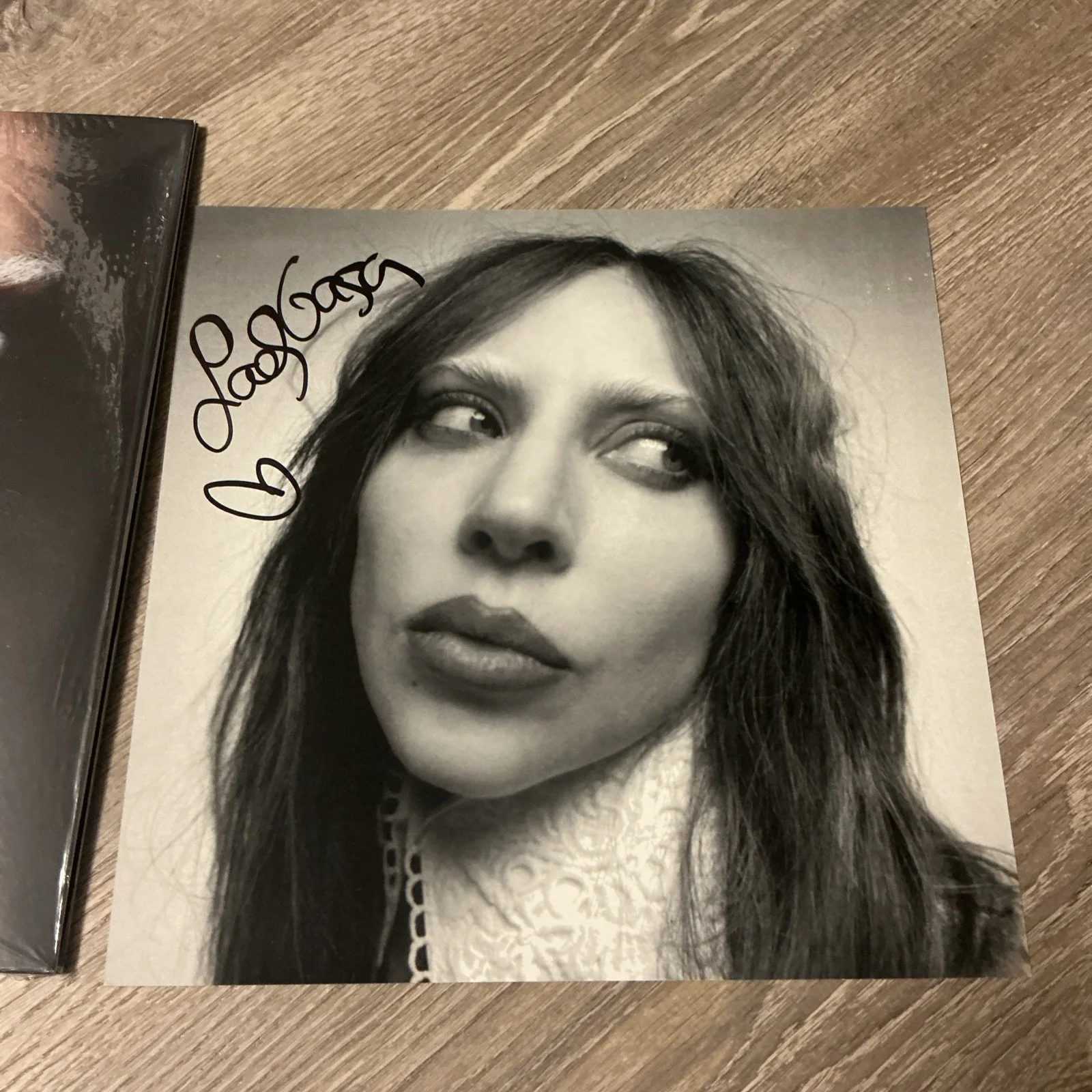 Lady Gaga Signed Autograph Mayhem Insert Photo & Vinyl Record, image 2