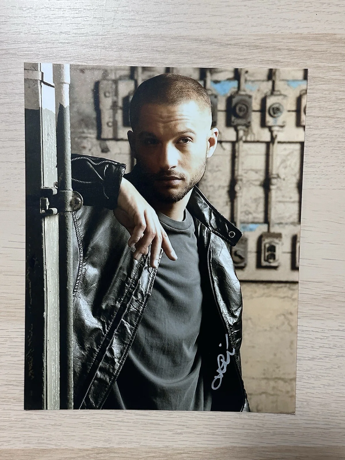 Logan Marshall Green — Logan Marshall Green signed 8x10 The OC Prometheus Upgrade Spiderman, image 3