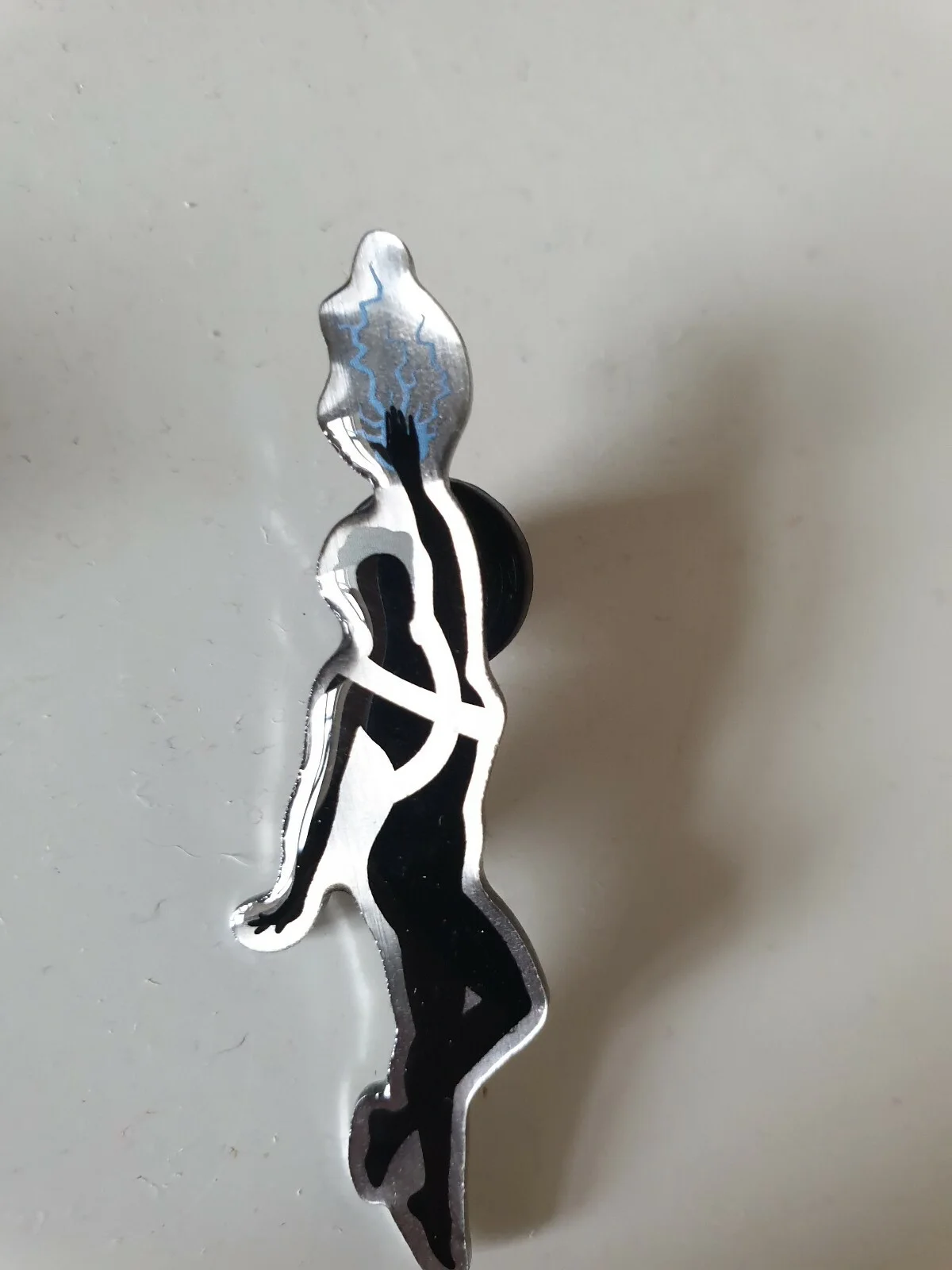 X-MEN DARK PHOENIX : STORM ICON PIN BADGE. Limited Edition., image 2