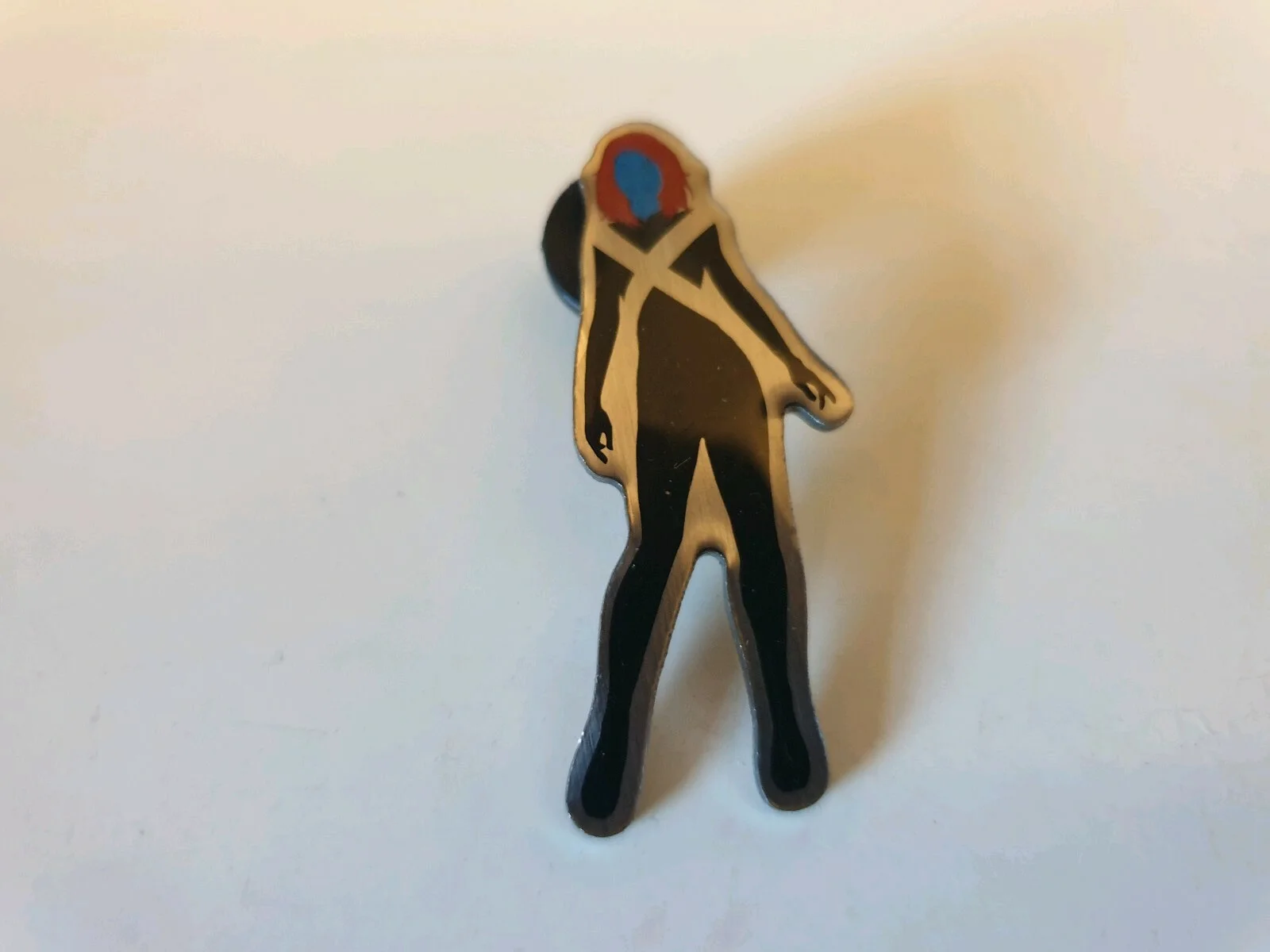 X-MEN DARK PHOENIX : MYSTIQUE ICON PIN BADGE. Limited Edition., изображение 4