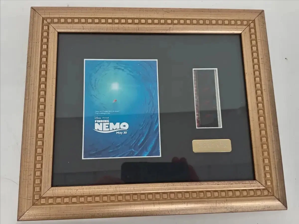 Disney Film Memorabilia Bundle Pirates Signed Photo Nemo Film Cell reproduction, изображение 4
