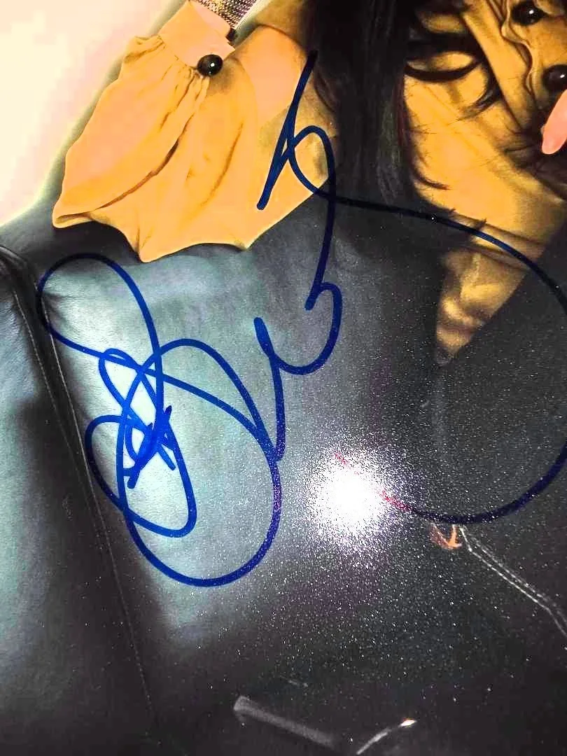 Lindsay Lohan — LINDSAY LOHAN signed 8x10 photo with 2 COAs .. striking photo MEAN GIRLS, изображение 2