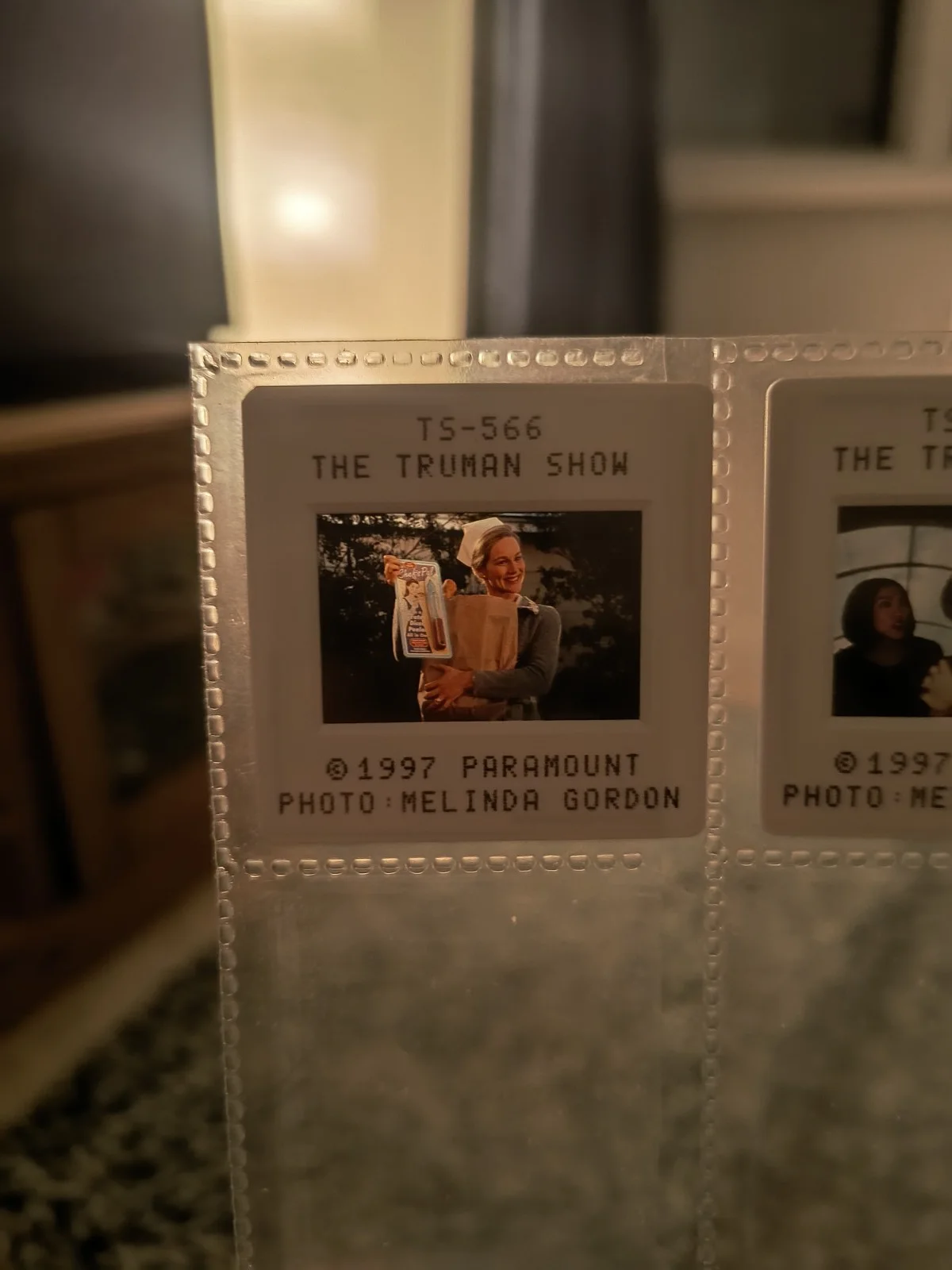 Vintage 1997 The Truman Show 35mm Press Slide Paramount Promo Melinda Gordon, изображение 2