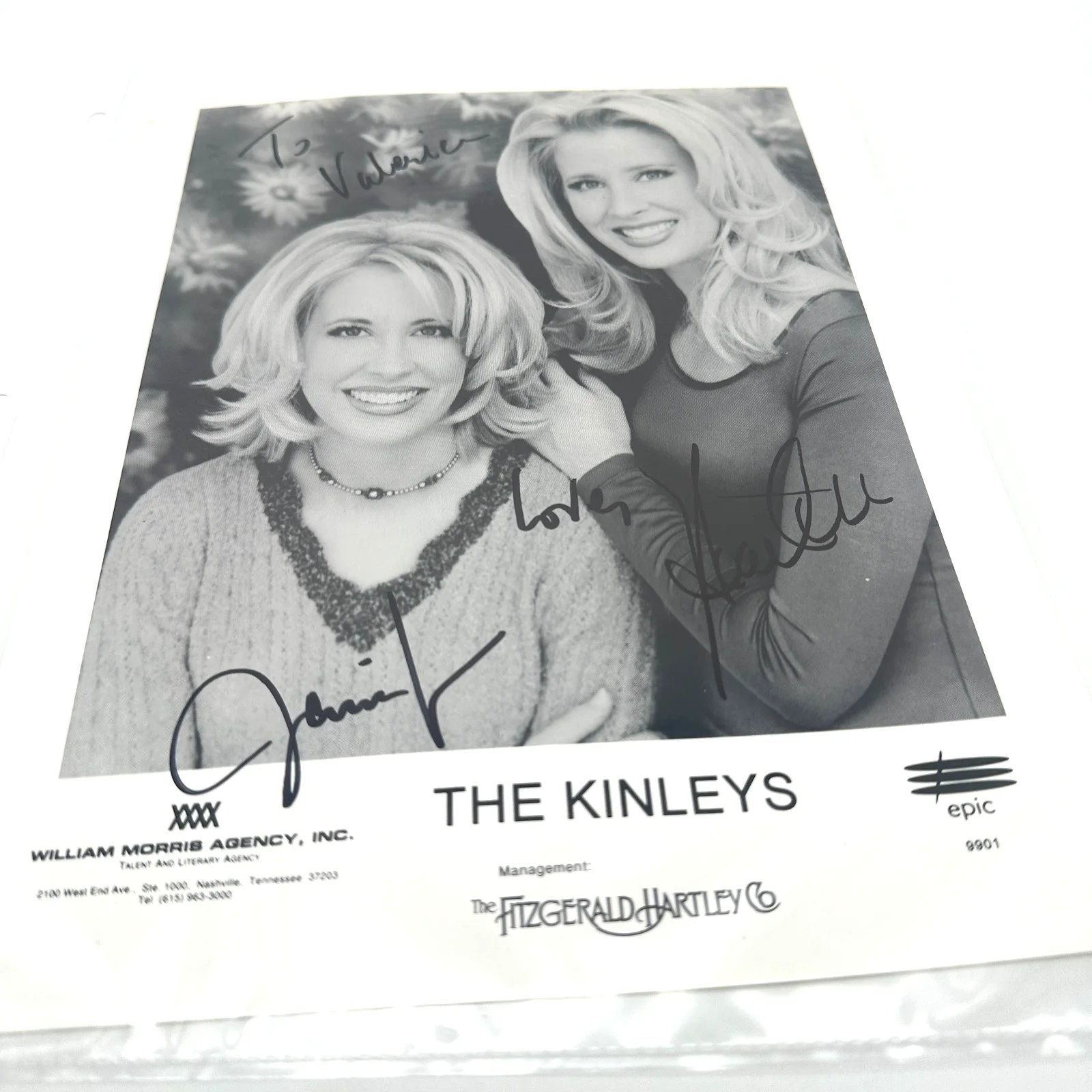 The Kinleys Signed 8x10 Epic Records Promo Photo Country Duo Auto [CS1], изображение 2