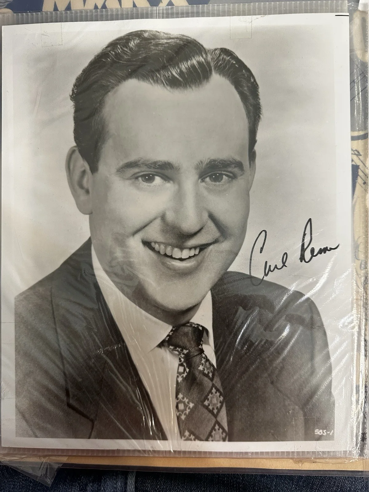 CARL REINER — VINTAGE SIGNED CARL REINER Actor Comedian AUTOGRAPH SIGNED PHOTO