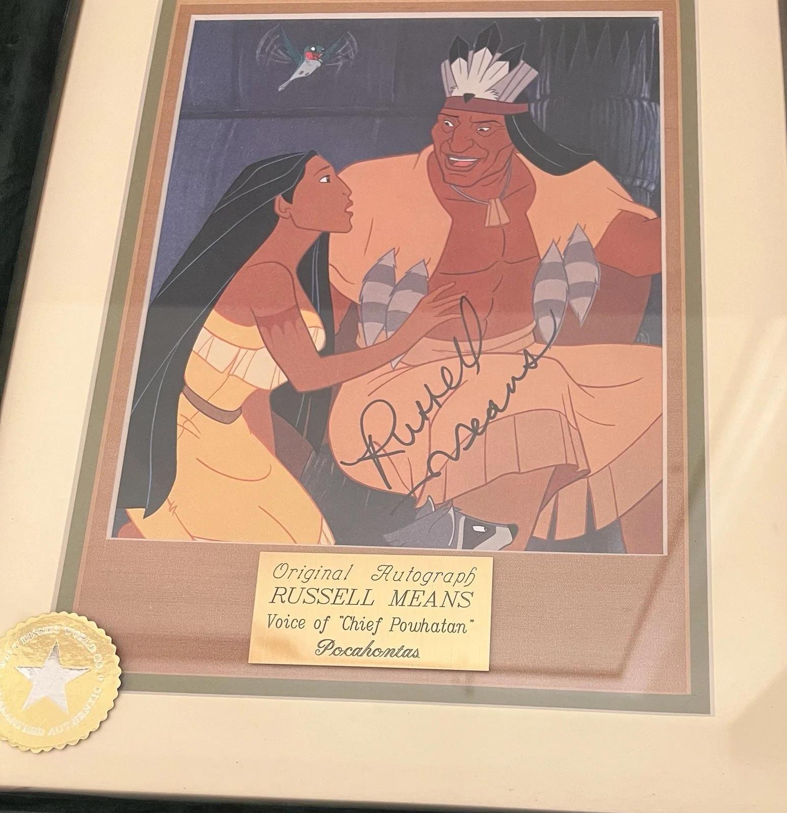 Russell Means — Russell Means Signed Pocahontas Chief Powhatan Autograph Framed Disney, изображение 3
