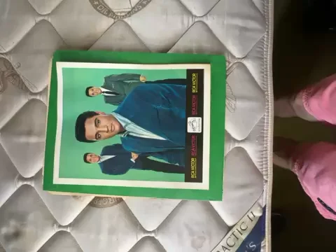 Ringo Starr signed Elvis poster, изображение 2