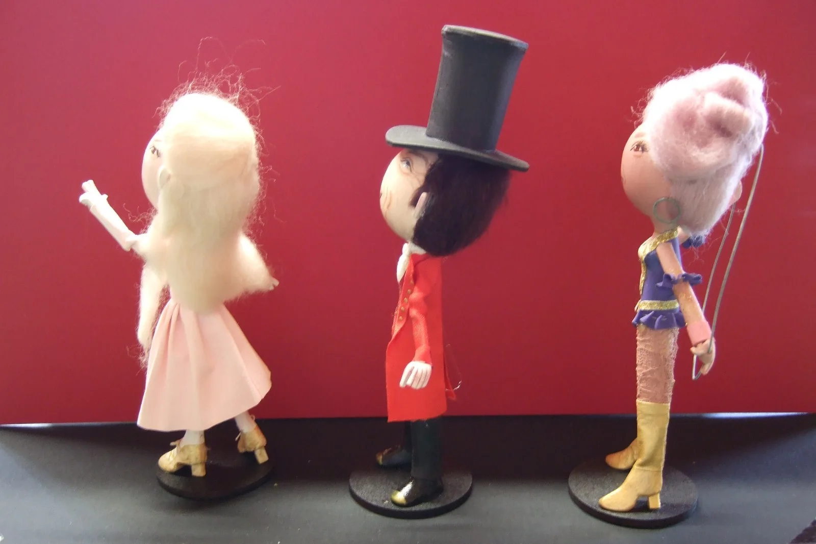 3 x The Greatest Showman Wooden Figures Barnum Wheeler & Lind, изображение 2