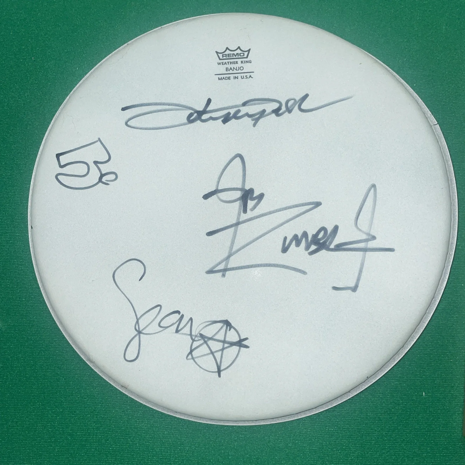 White Zombie Rob J Sean JT Autographed Banjo Head And Signed Magazine Cover 1995, изображение 2