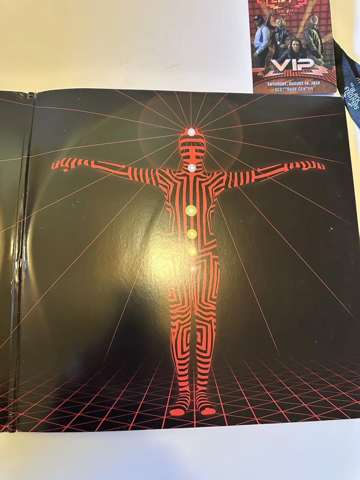 The Black Eyed Peas Signed Record Album With VIP PASS Aug 14 2010 Scottrade Cent, image 4