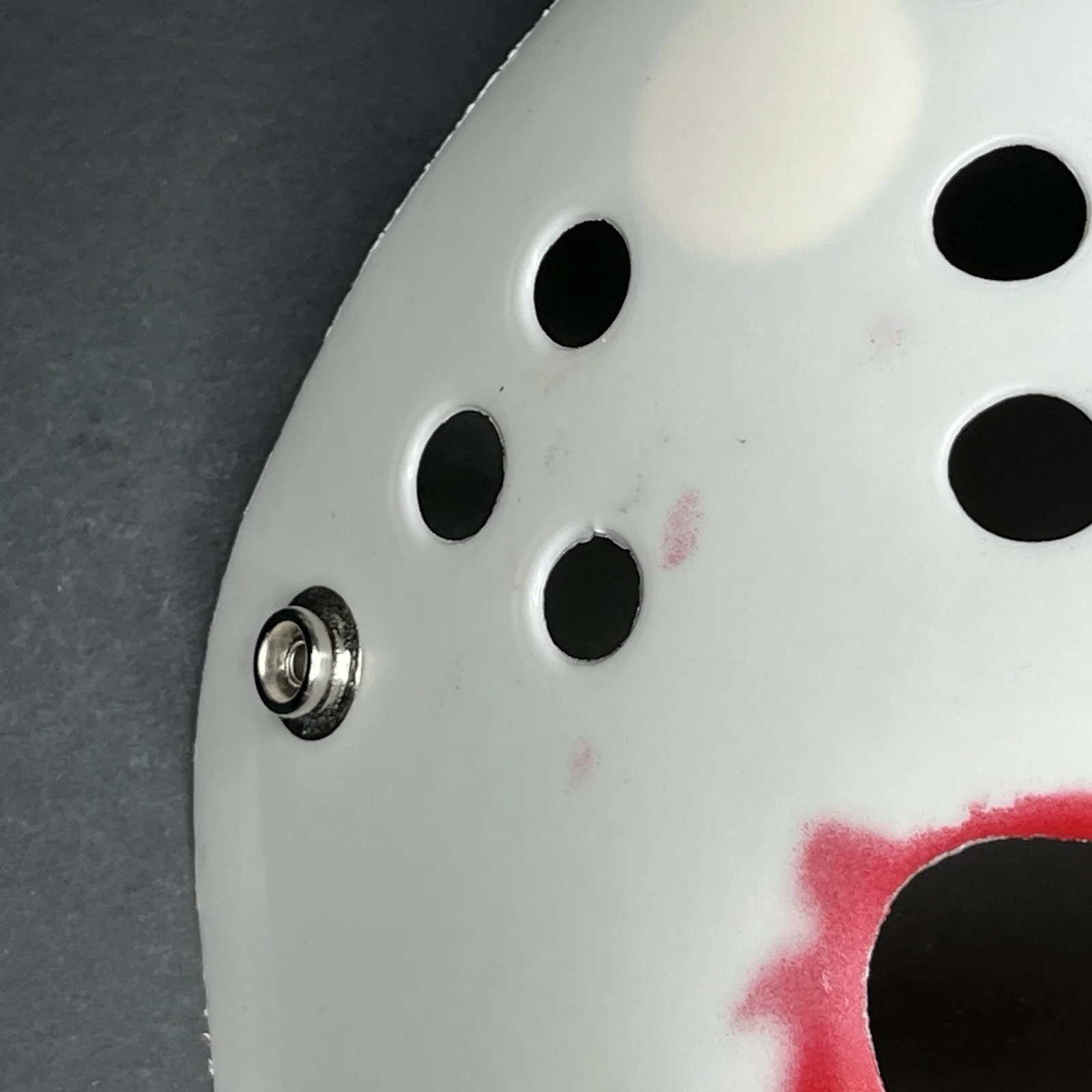 Ari Lehman — Ari Lehman Friday The 13th "Jason 1" Signed White Jason Bloody Mask- JSA Cert, image 5