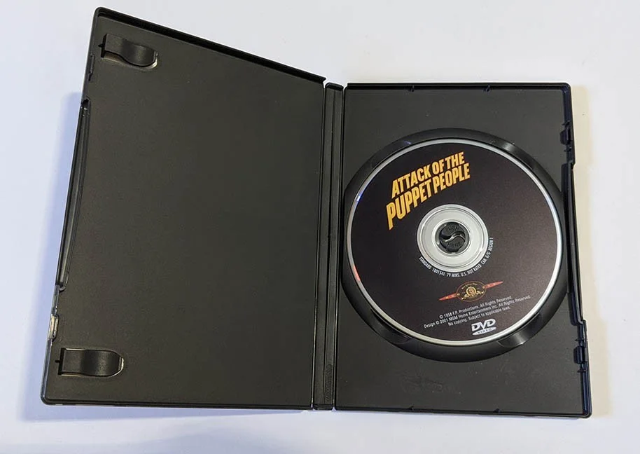 Laurie Mitchell — Attack of the Puppet People DVD Signed Laurie Mitchell, image 3
