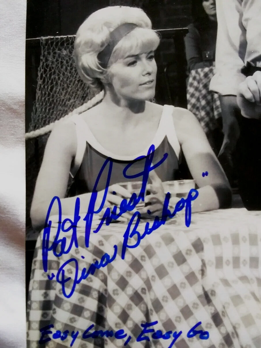 Pat Priest — Elvis Presley Pat Priest Signed Photo Easy Come Easy Go 1967 The Munsters Actor, image 3