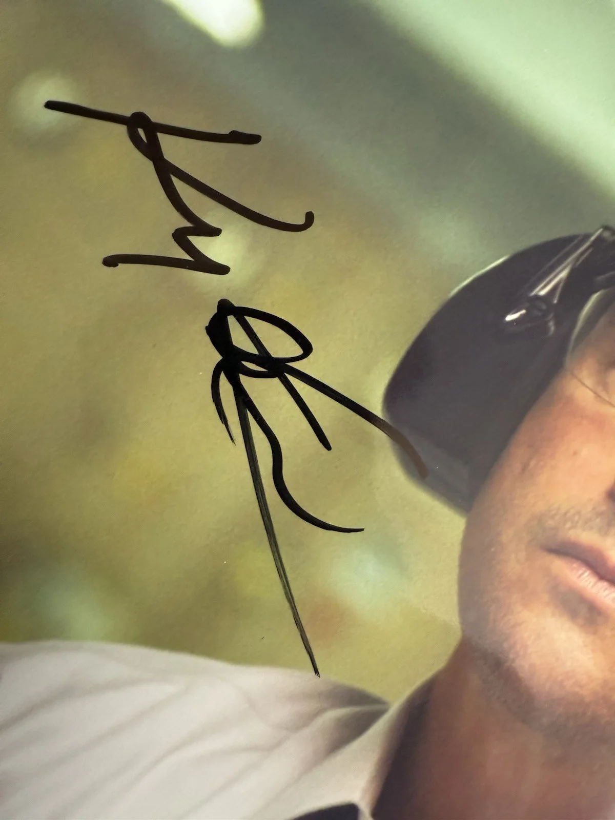 Kyle Chandler — KYLE CHANDLER SIGNED AUTOGRAPHED 8X10 PHOTO PICTURE “THE WOLF OF WALL STREET", изображение 3
