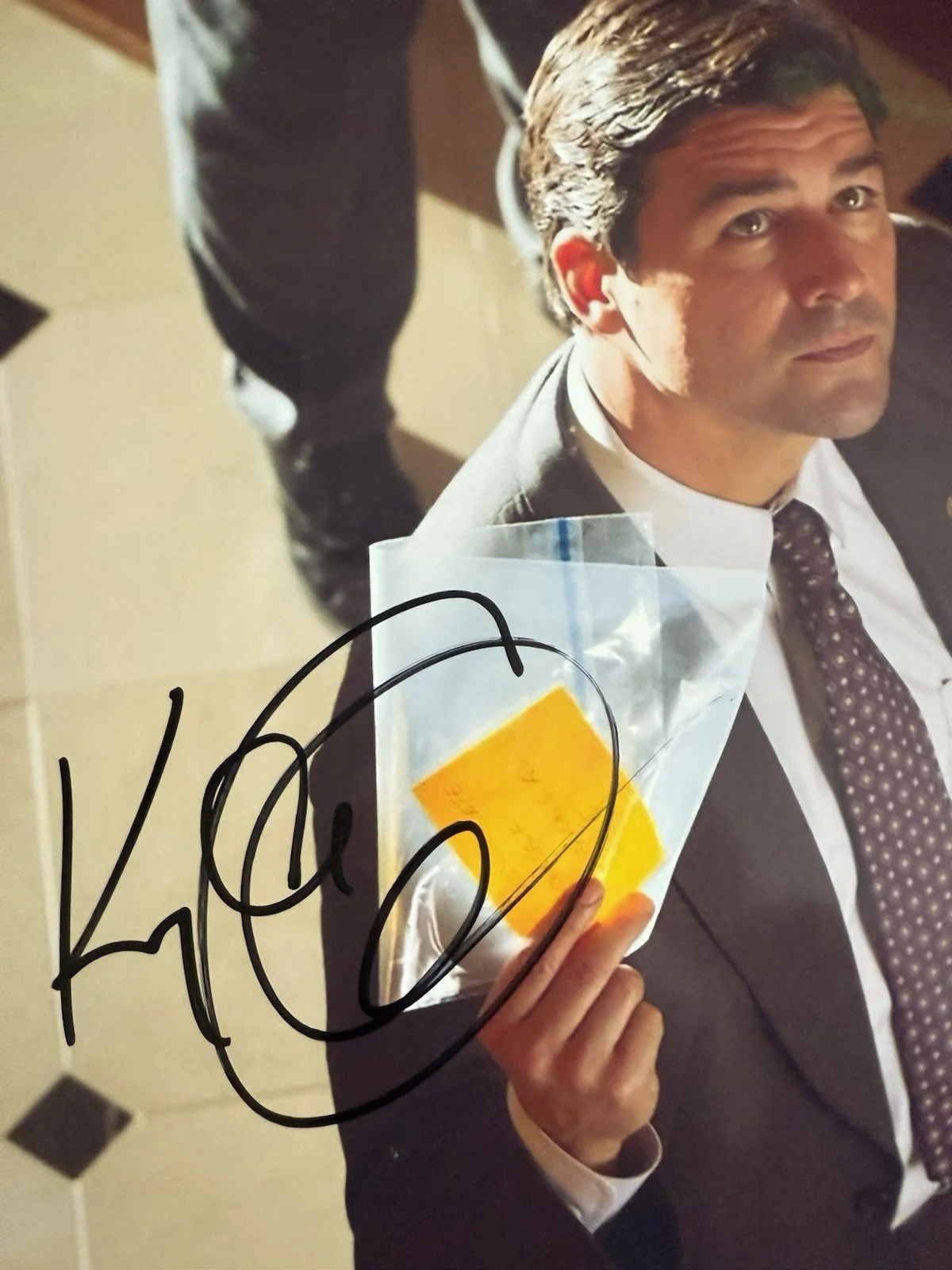 Kyle Chandler — KYLE CHANDLER SIGNED AUTOGRAPHED 8X10 PHOTO PICTURE “THE WOLF OF WALL STREET", изображение 2