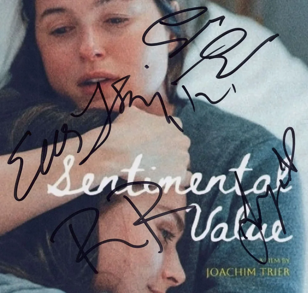 Renate Reinsve, Elle Fanning, Stellan Skarsgard, Joachim Trier — "SENTIMENTAL VALUE" Cast signed 8x10 Photo b RENATE REINSVE Elle Fanning JSA COA, изображение 5