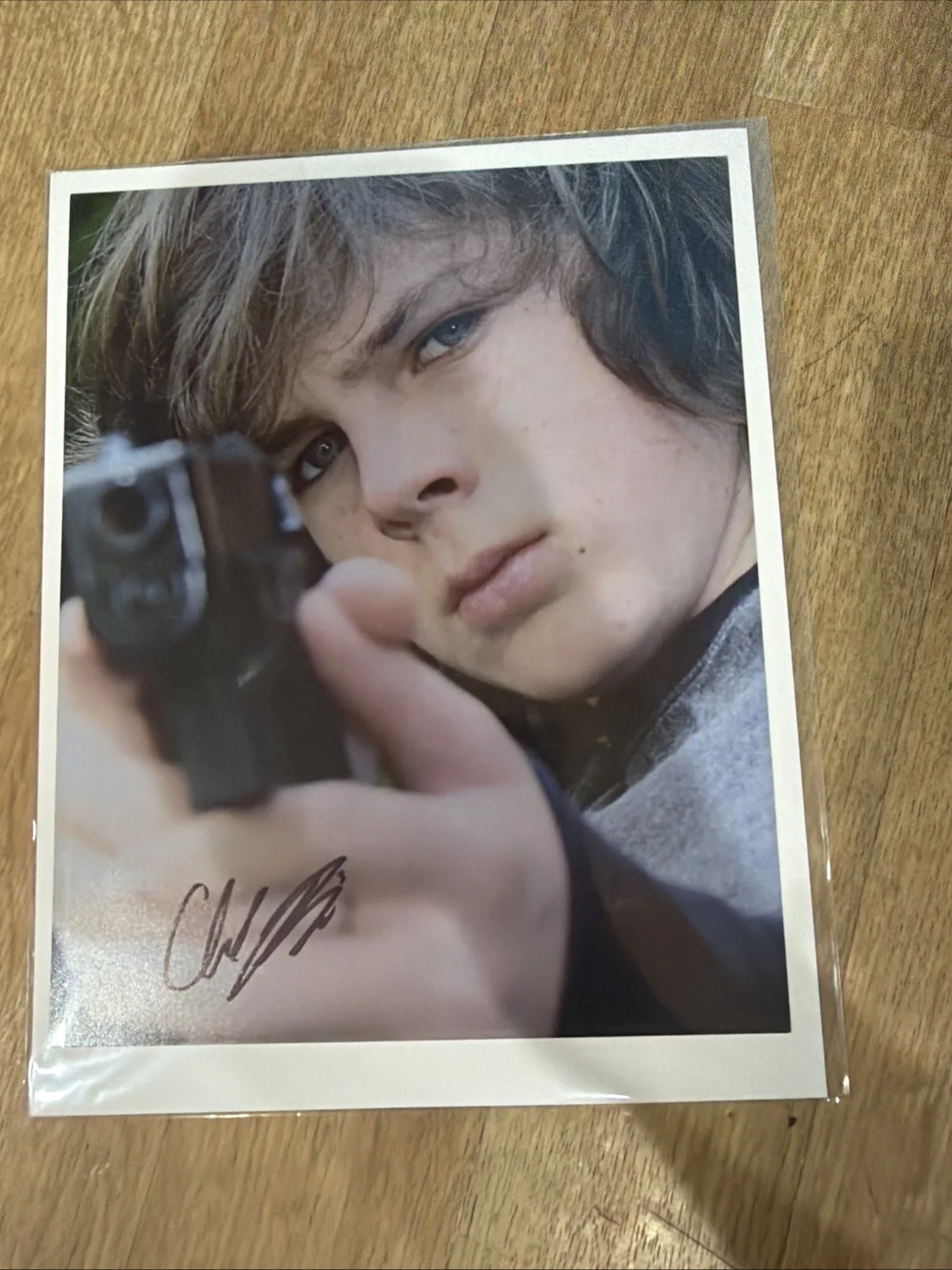 CHANDLER RIGGS CARL GRIMES THE WALKING DEAD SIGNED AUTO 8X10 PHOTO, изображение 2