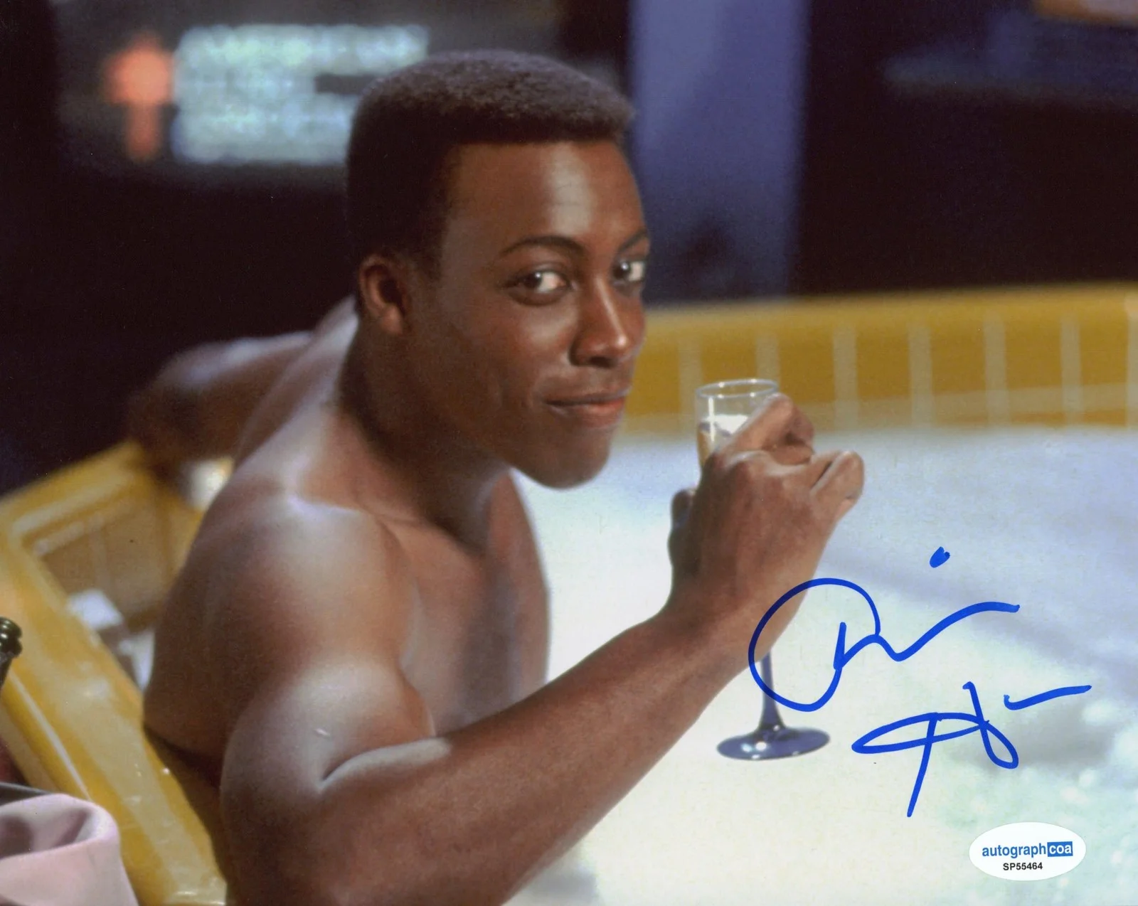 Arsenio Hall — Arsenio Hall "Coming to America" AUTOGRAPH Signed 'Semmi' 8x10 Photo ACOA, изображение 2