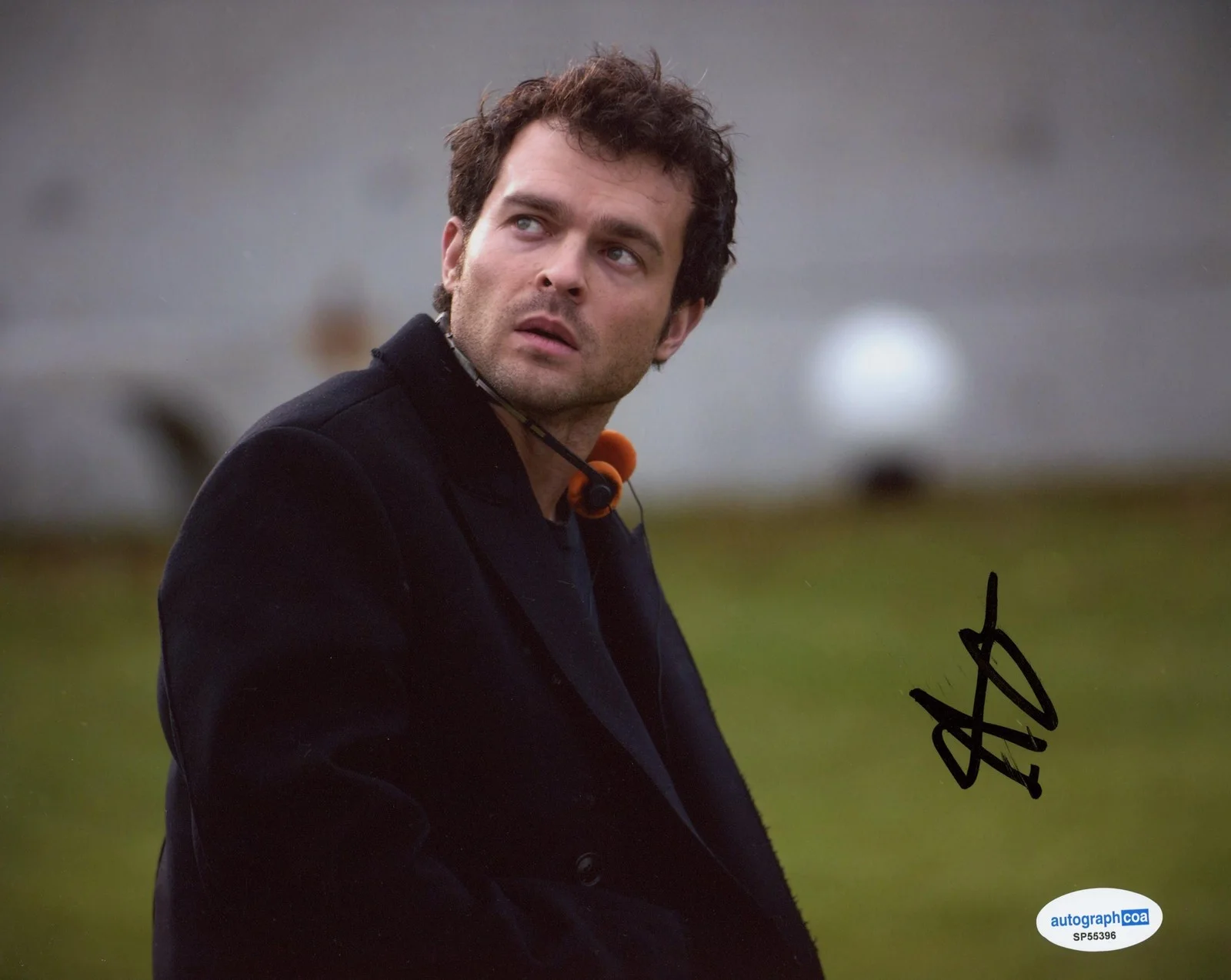 Alden Ehrenreich — Alden Ehrenreich "Brave New World" SIGNED 'John the Savage' 8x10 Photo B ACOA, изображение 2