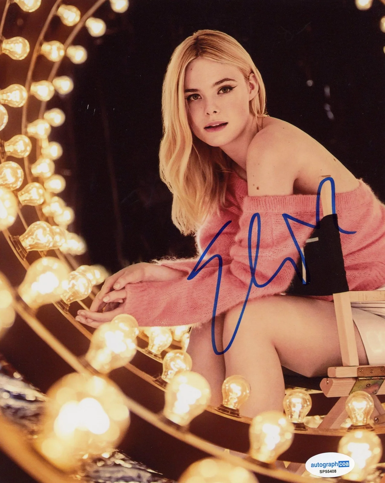 Elle Fanning — Elle Fanning "Margo's Got Money Troubles" AUTOGRAPH Signed 8x10 Photo ACOA, изображение 2