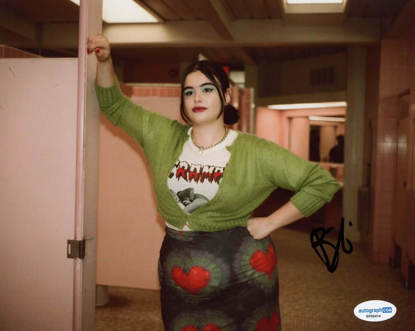 Barbie Ferreira — Barbie Ferreira "Euphoria" AUTOGRAPH Signed 'Kat Hernandez' 8x10 Photo D ACOA, image 2