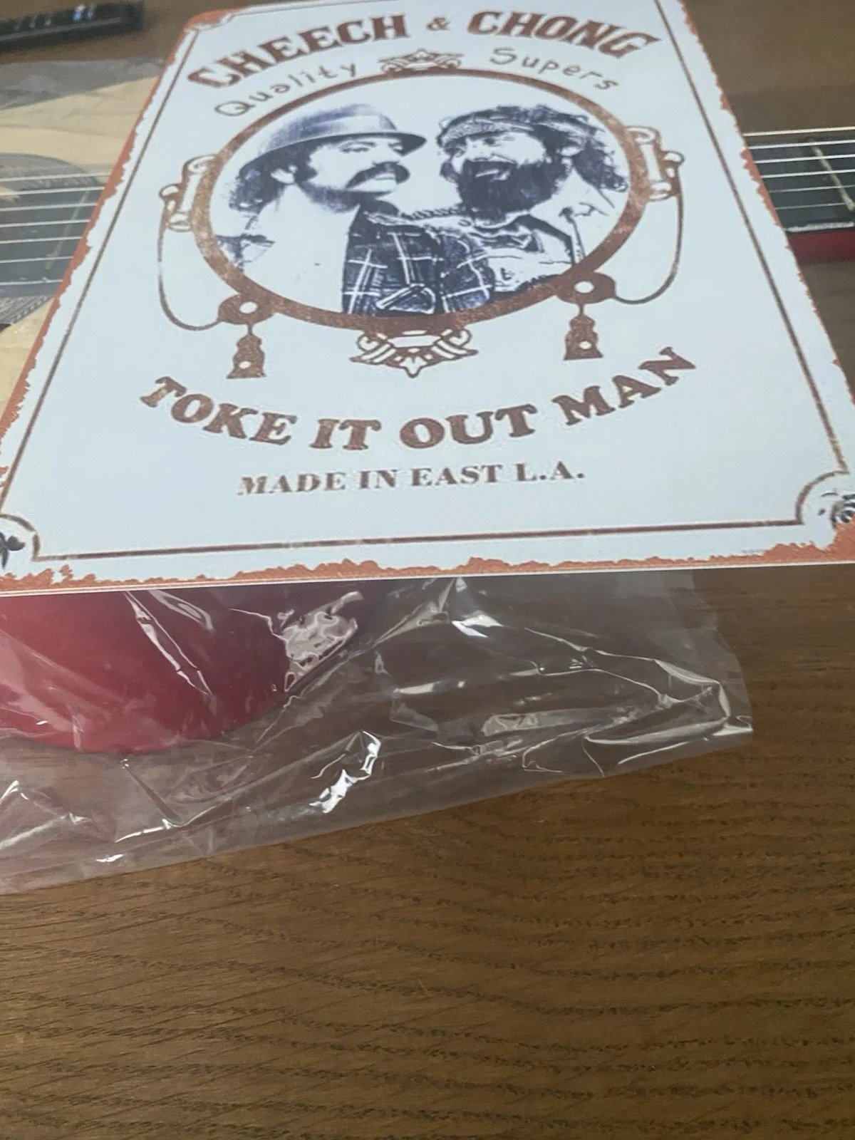 Cheech & Chong Signed Acoustic Guitar JSA Sticker, Metal Sign, Up In Smoke Lot, изображение 3