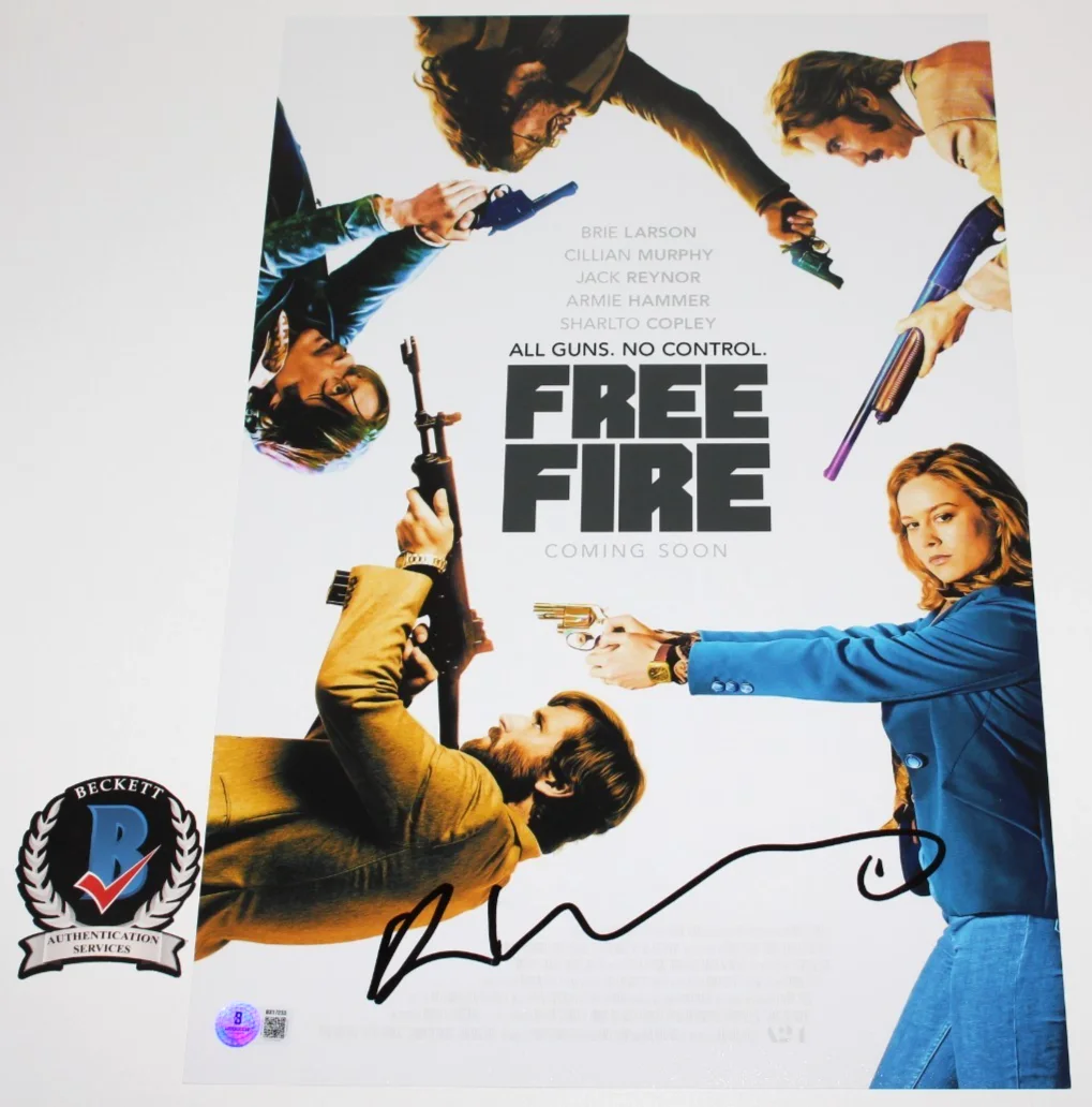 DIRECTOR BEN WHEATLEY SIGNED 'FREE FIRE' 12x18 MOVIE POSTER BECKETT BAS COA, image 2