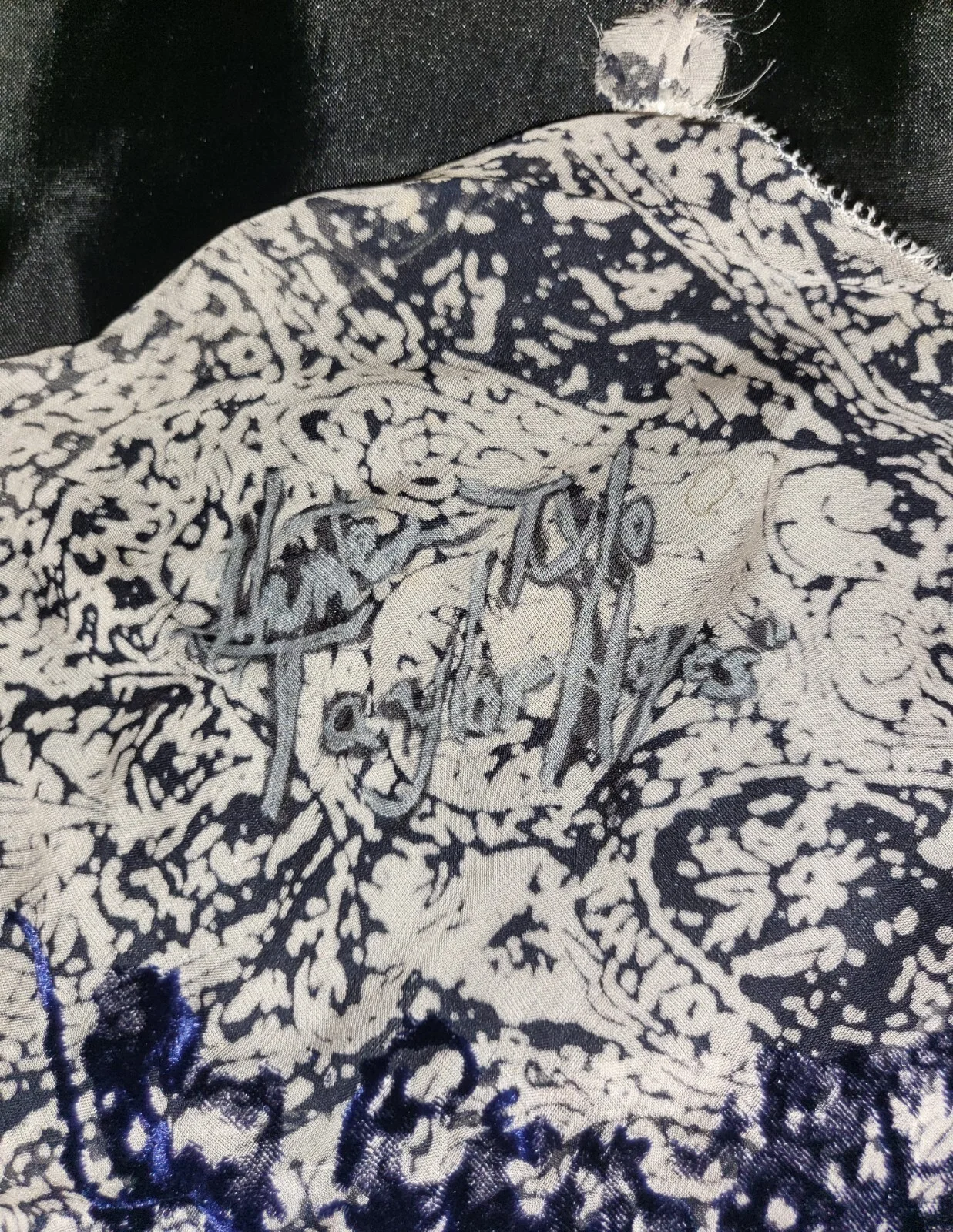 Hunter Tylo — HUNTER TYLO SIGNED THE BOLD AND THE BEAUTIFUL SCREEN WORN SHIRT TAYLOR HAYES COA, image 3
