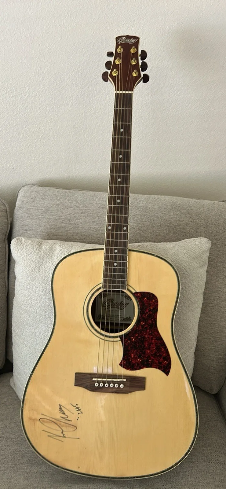 🎸 Autographed Guitar for Sale – Kenny Chesney Signature! 🎸, image 2