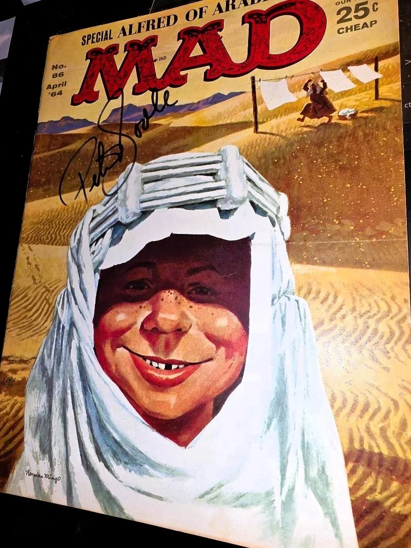 Peter O'Toole — PETER O'TOOLE signed MAD MAGAZINE... 1964 issue. With UACC COA