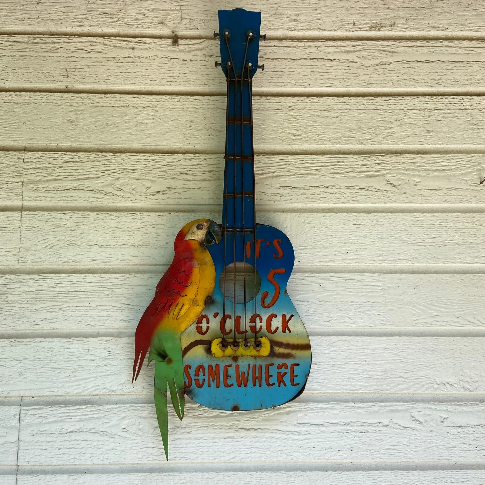 Welded Metal It’s 5 O’clock Somewhere Guitar Man Cave Sign Parrot Jimmy Buffet, изображение 2