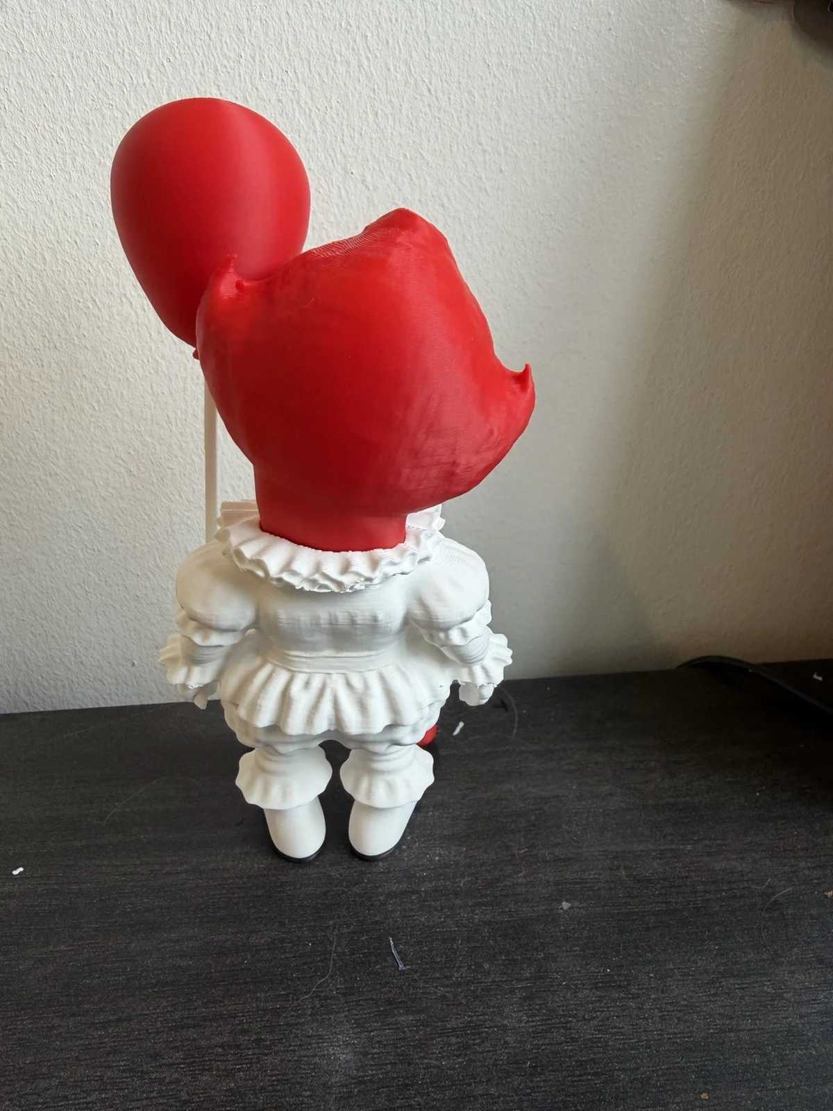 3d Printed Pennywise Figurine Stands 14cm Tall Horror Movie, изображение 3