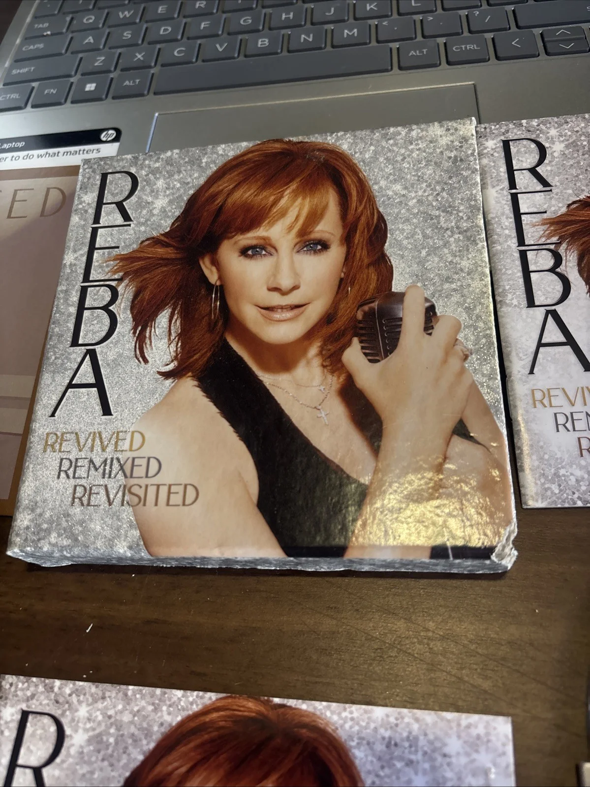 REBA MCENTIRE signed/autographed REVIVED REMIXED REVISITED 2021 Missing 1 Disc, image 3