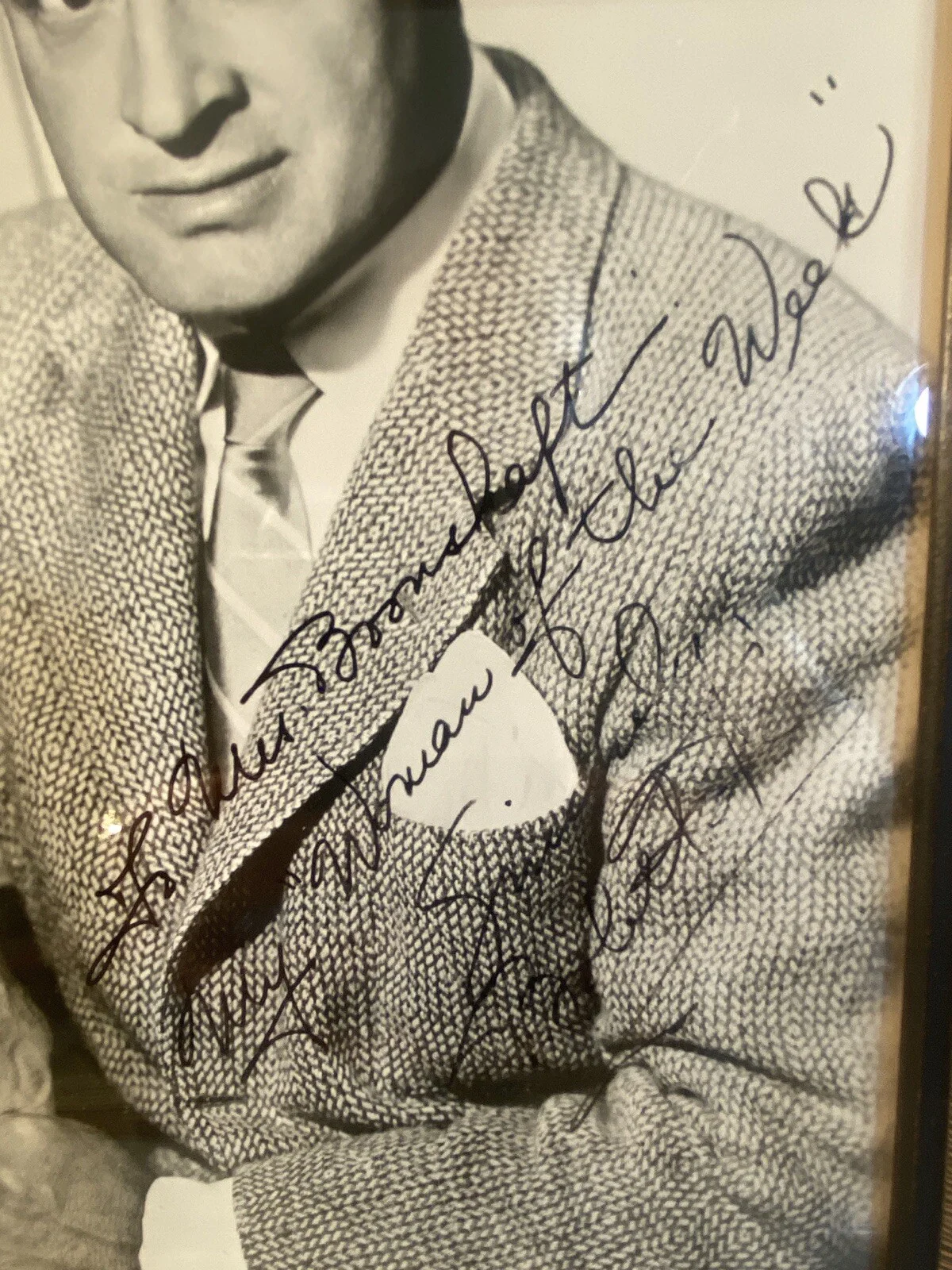 Bob Hope — Signed Personalized Framed Photo Bob Hope 8 X 10” To “My woman of the week”, изображение 3