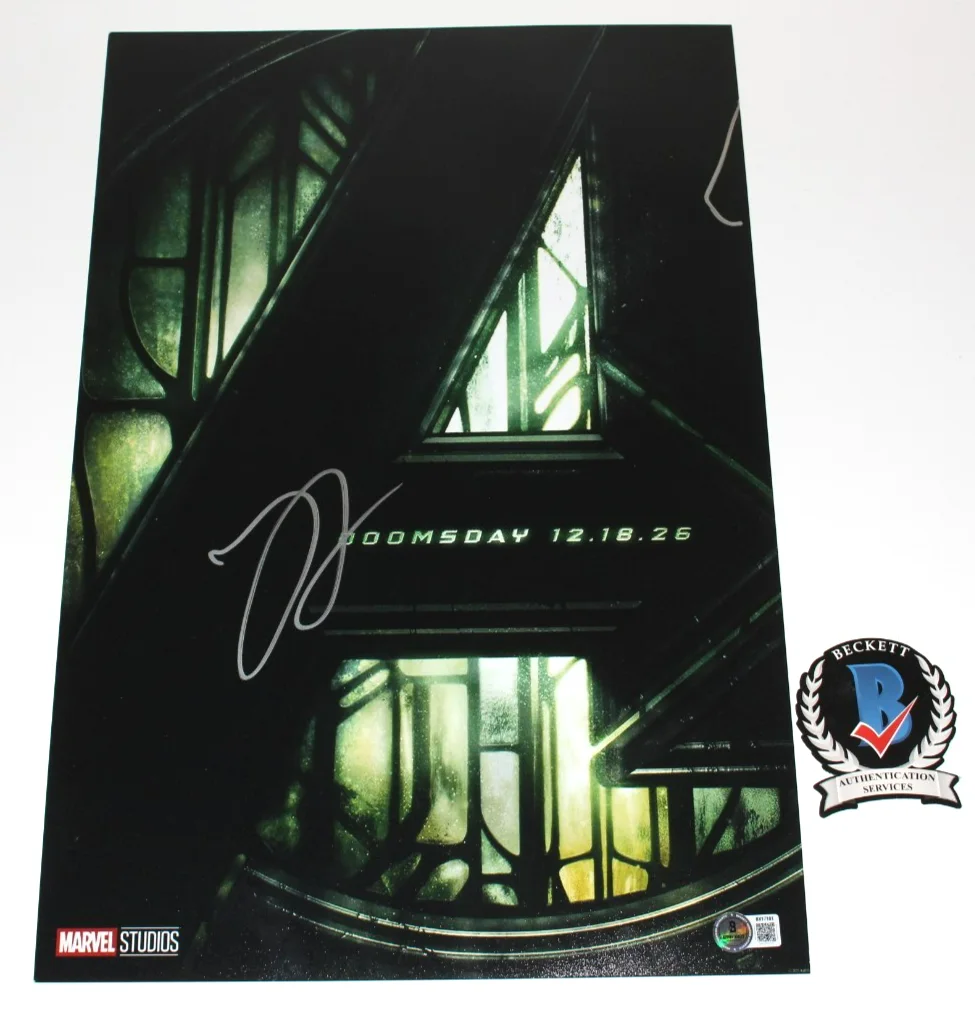Lewis Pullman — LEWIS PULLMAN SENTRY SIGNED AVENGERS DOOMSDAY 12x18 MOVIE POSTER BECKETT COA, изображение 2