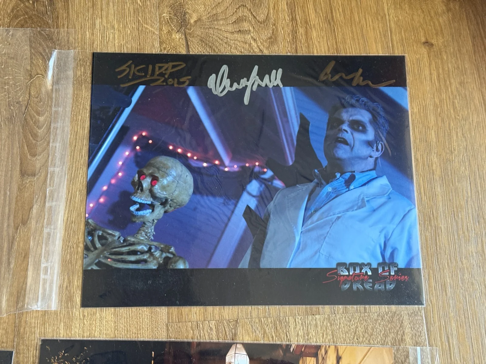 Lot of Signed 8"x10" Photographs from Box Of Dread Signature Series, изображение 2